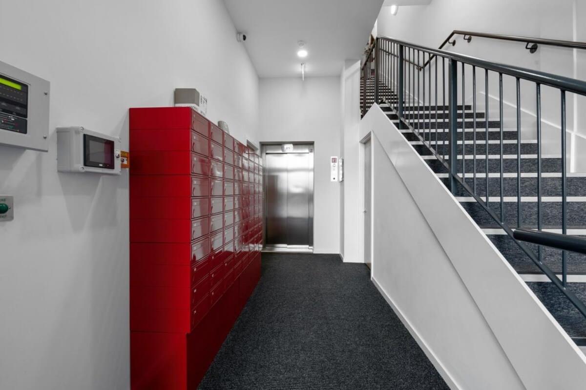 Lovely Riverside 2 Bed Apartment Leeds  Extérieur photo
