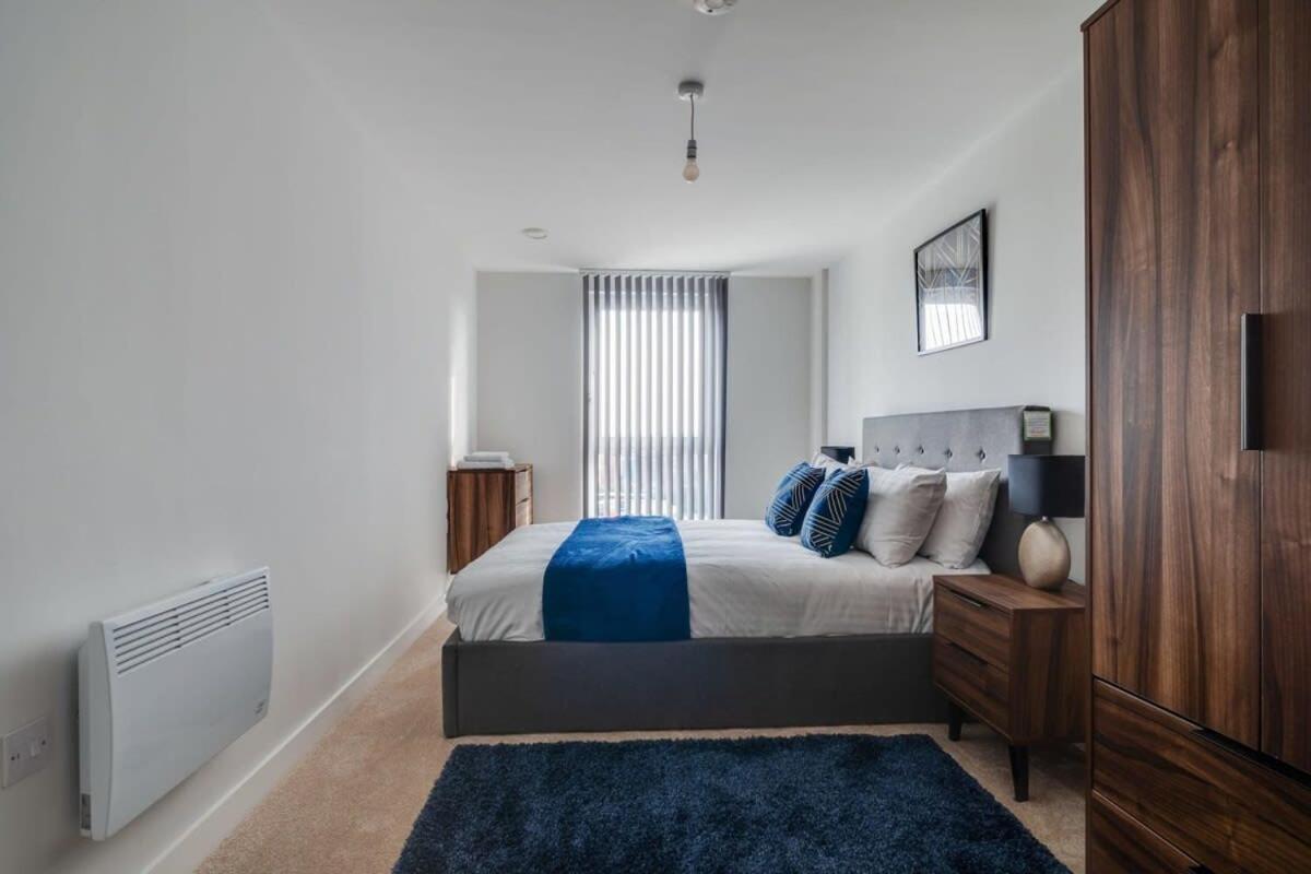 Lovely Riverside 2 Bed Apartment Leeds  Extérieur photo